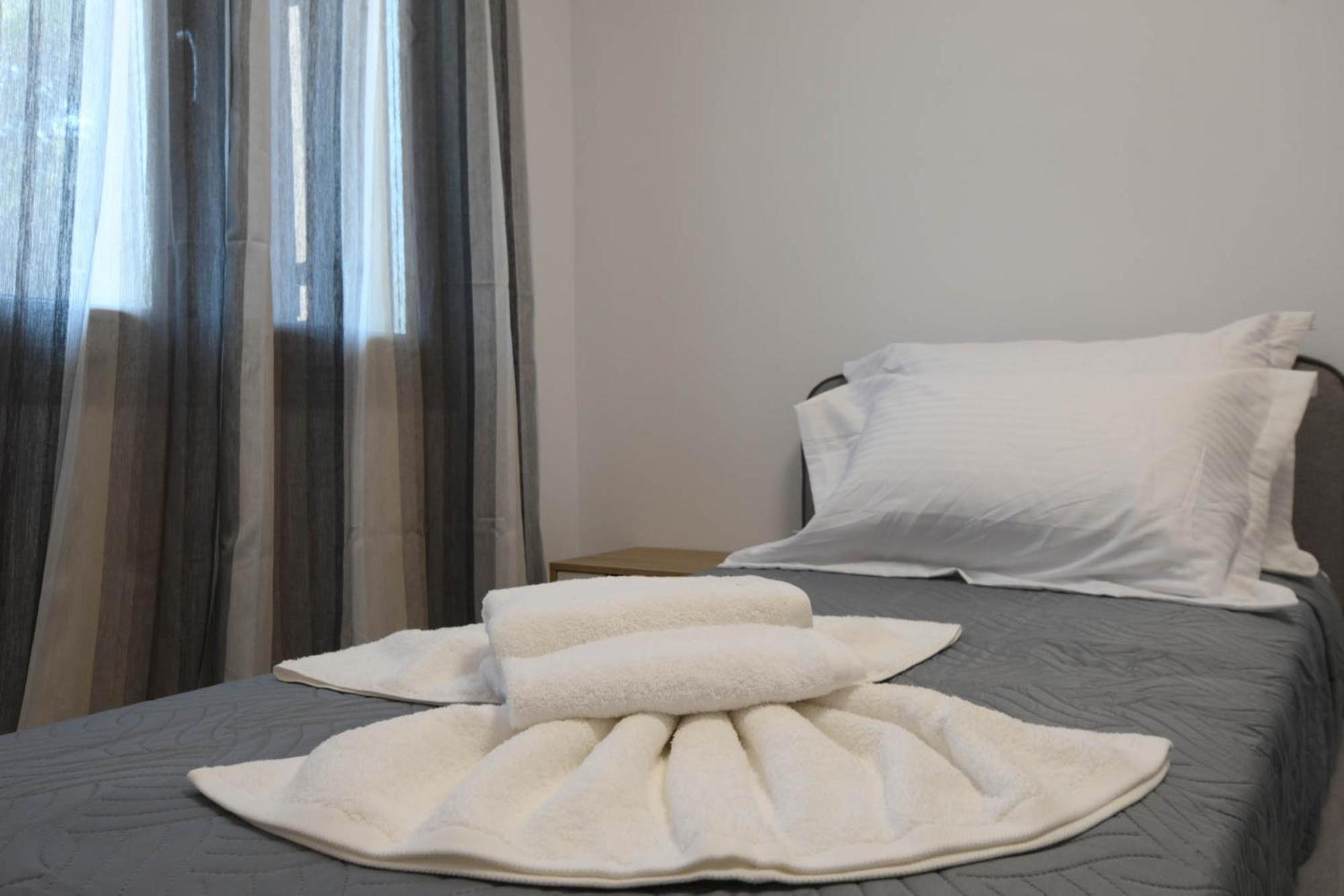 Orion Eco Suites Karteros Camera foto